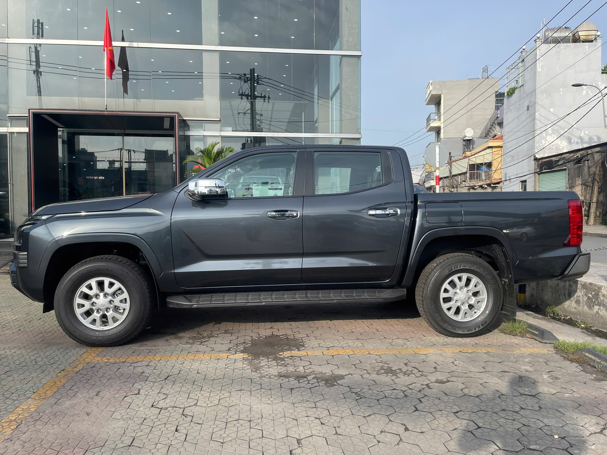 Mitsubishi Thủ Đức