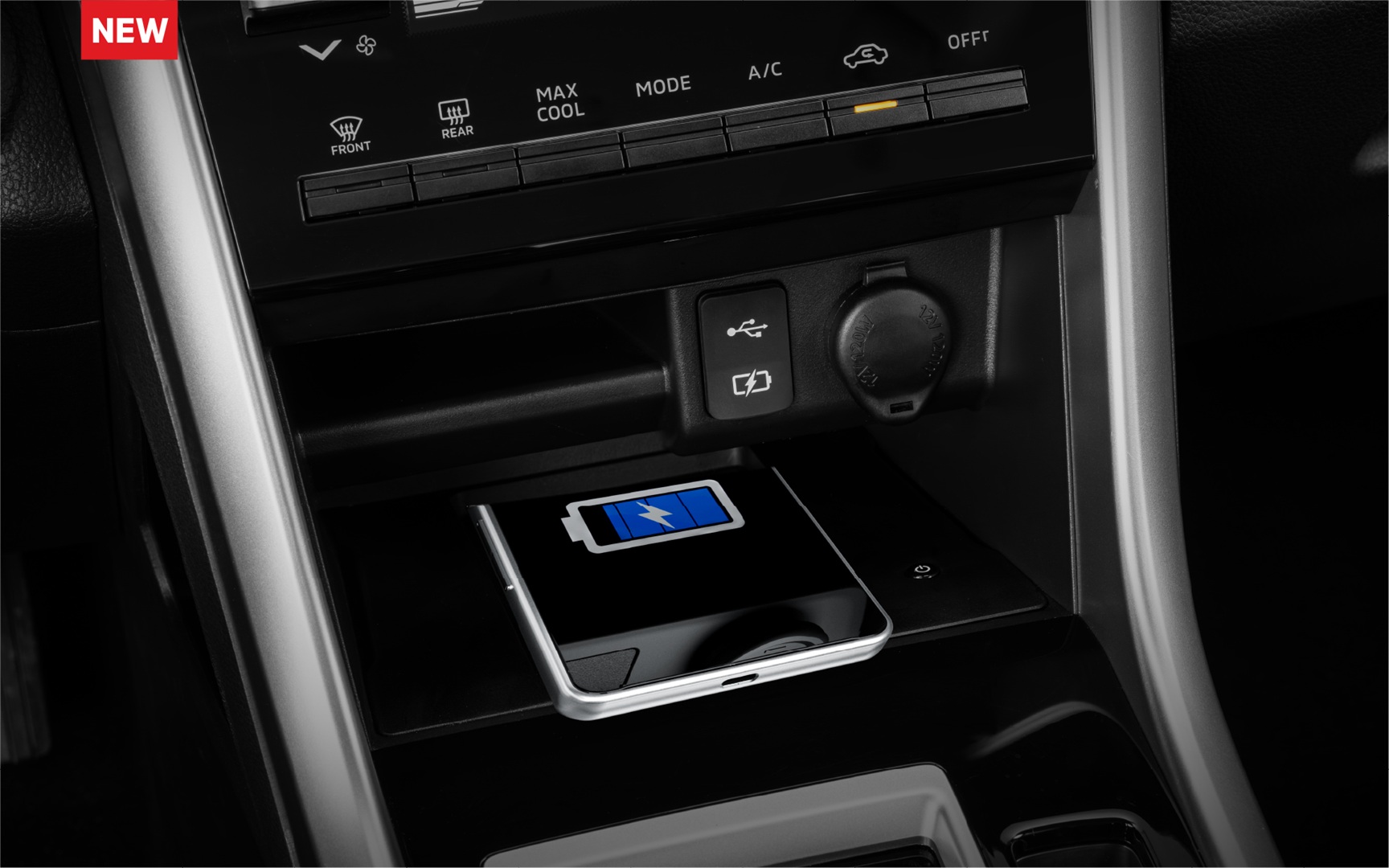 Cổng sạc USB Type-CBên cạnh cổng sạc 12V· tiện lợi cho hàng ghế phía trước